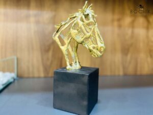 Ambiance-HORSE-GOLD-Statuette-de-cheval-en-alliage-dore-et-bois-couleur-or