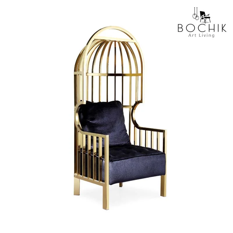 Grand fauteuil de luxe en Acier Inoxydable Couleur Or, Assise et petit coussin en velours noir.