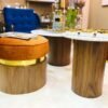 Tabouret chic  en bois noyer et assise en velours strié orange avec bande en laiton véritable.